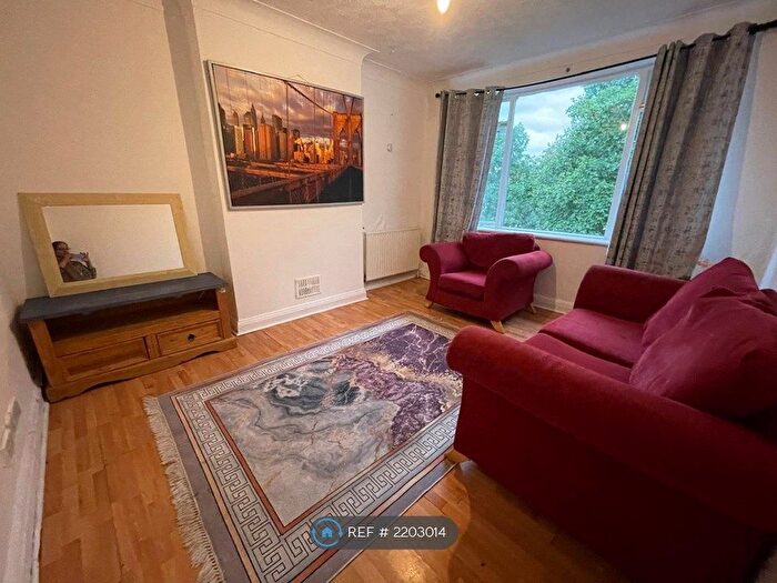 3 Bedroom Flat To Rent In Albany Court, London, HA8
