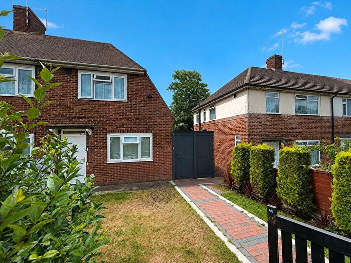 2 Bedroom Maisonette For Sale In Flaxton Road, Plumstead, SE18