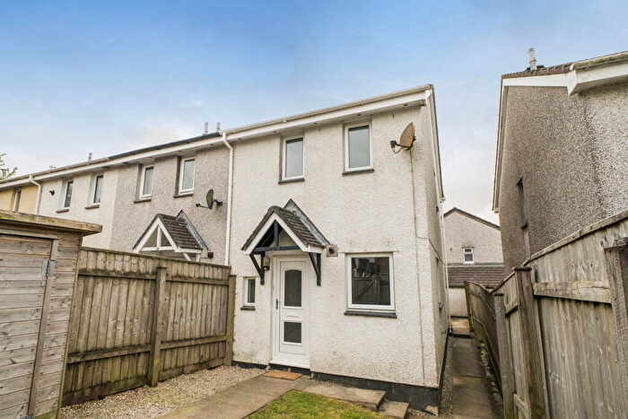 2 Bedroom End Of Terrace House For Sale In Cedar Close, Callington, PL17