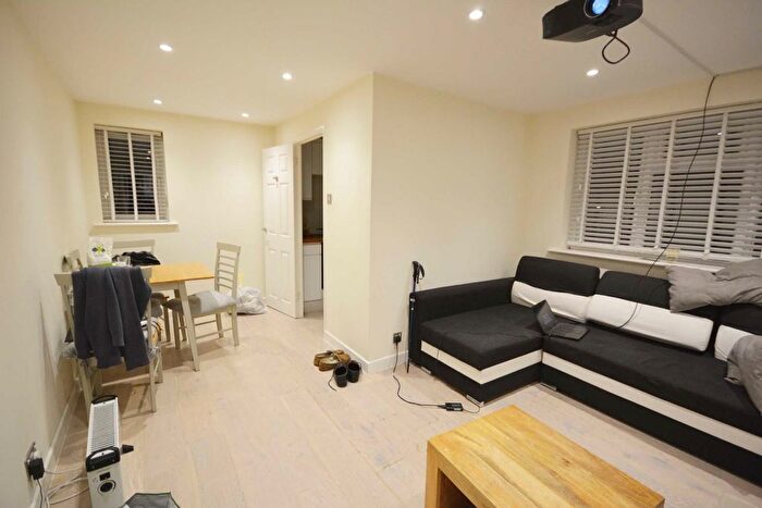 1 Bedroom Flat To Rent In Chiswell Court, Watford, WD24