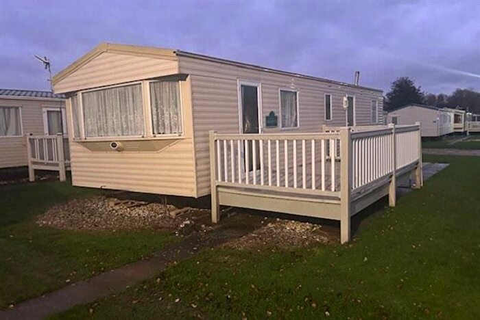 3 Bedroom Park Home For Sale In North Sea Lane, Humberston, Grimsby, DN36