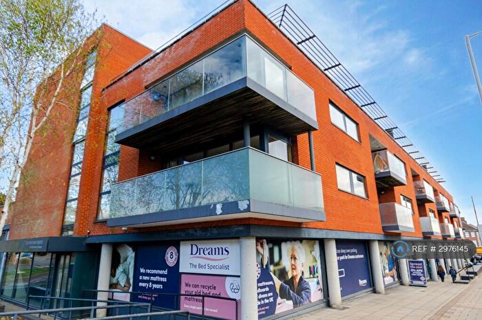 2 Bedroom Flat To Rent In Westholme Gardens, Ruislip, HA4