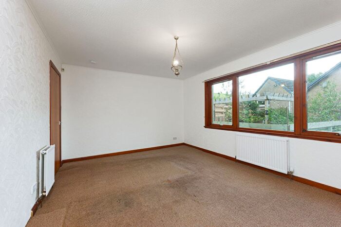 2 Bedroom Detached Bungalow For Sale In New Trows Road, Lanark, ML11