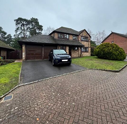 4 Bedroom Detached House For Sale In Bagshot, Surrey, GU19