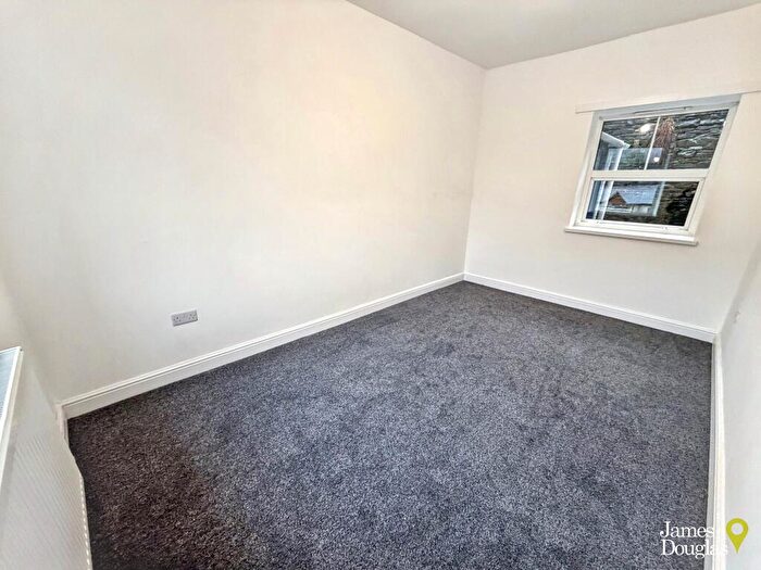 3 Bedroom Terraced House To Rent In Oakland Terrace, Ferndale, CF43