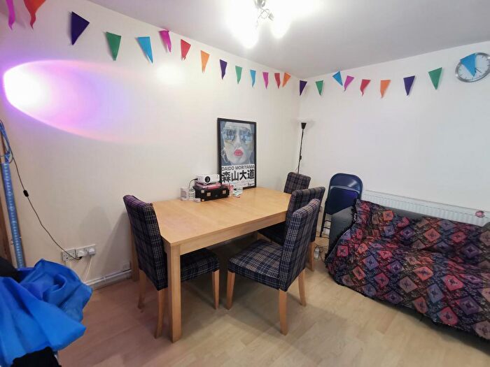 4 Bedroom Terraced House To Rent In Gibbins Road, Stratford, London, E15