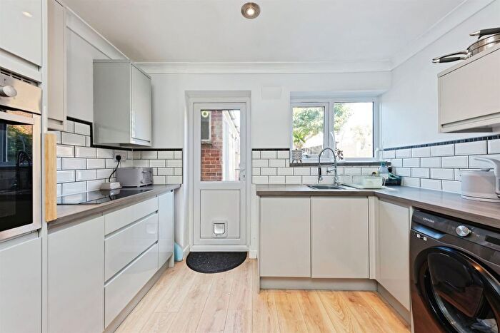 3 Bedroom Terraced House For Sale In Shipman Avenue, Canterbury, CT2