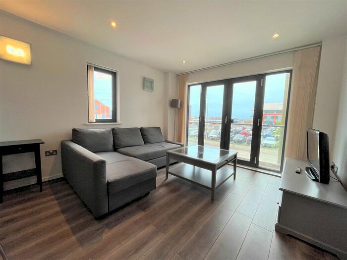 2 Bedroom Flat To Rent In Kings Road, Swansea, SA1