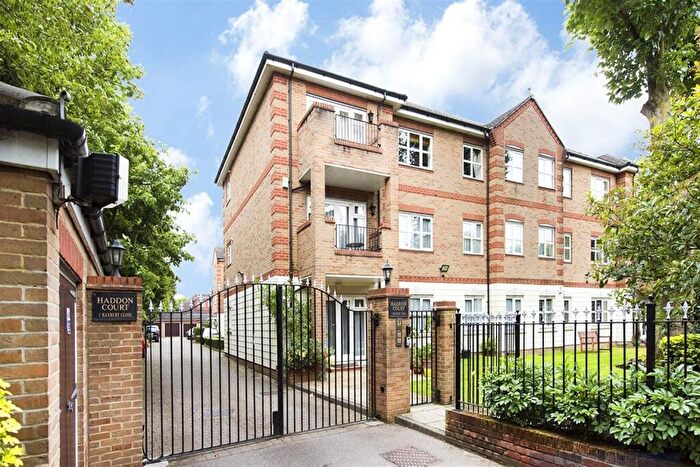 2 Bedroom Flat To Rent In Haddon Court, Hanbury Close, Hendon, NW4