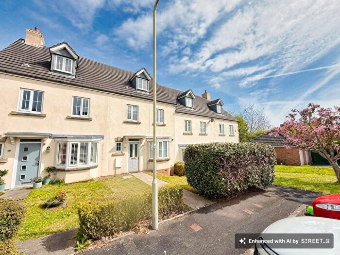 4 Bedroom Terraced House For Sale In Cae Llwydcoed, Bridgend, CF31