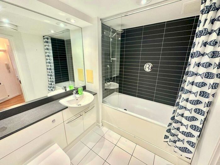 2 Bedroom Apartment To Rent In Index Apartments, Romford, RM1