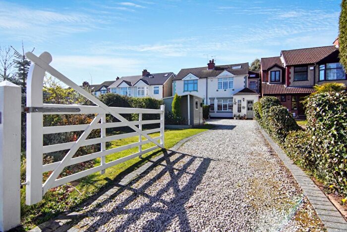 3 Bedroom Semi-Detached House For Sale In Butt Lane, Allesley, CV5