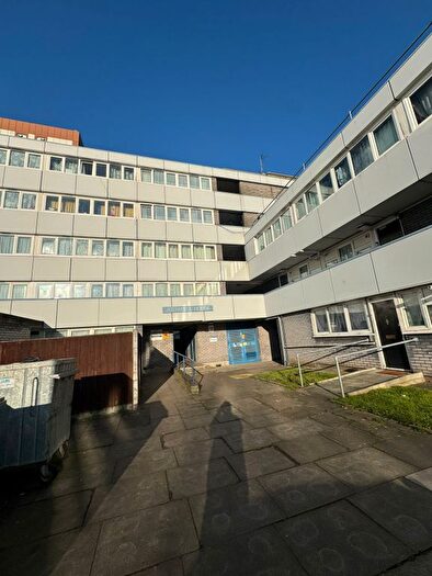 1 Bedroom Flat To Rent In Biscoe Close, Heston, Hounslow, TW5