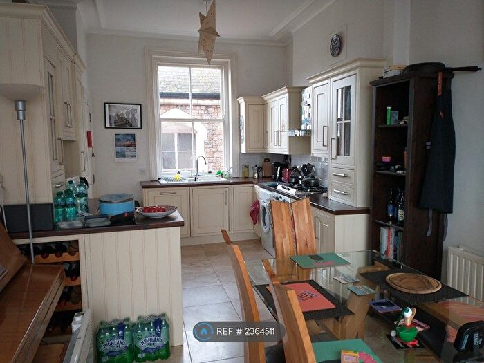 4 Bedroom Terraced House To Rent In New Bridge Street, Exeter, EX4