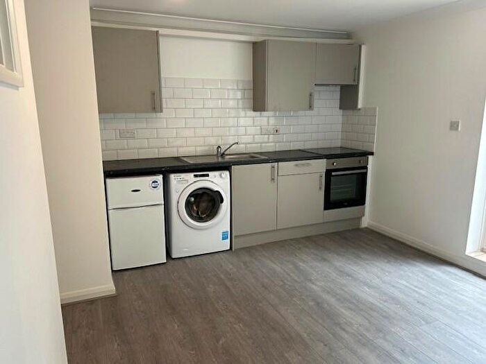 1 Bedroom Flat To Rent In Ballards Lane, North Finchley, N12