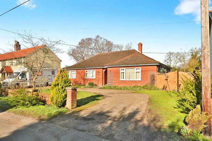 4 Bedroom Detached Bungalow For Sale In Queen Street, Spooner Row, Wymondham, NR18