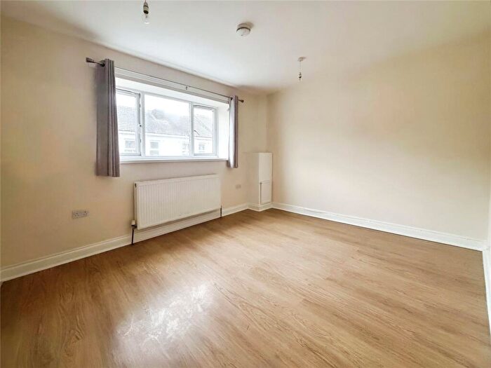 1 Bedroom Flat To Rent In Canterbury Street, Gillingham, Kent, ME7