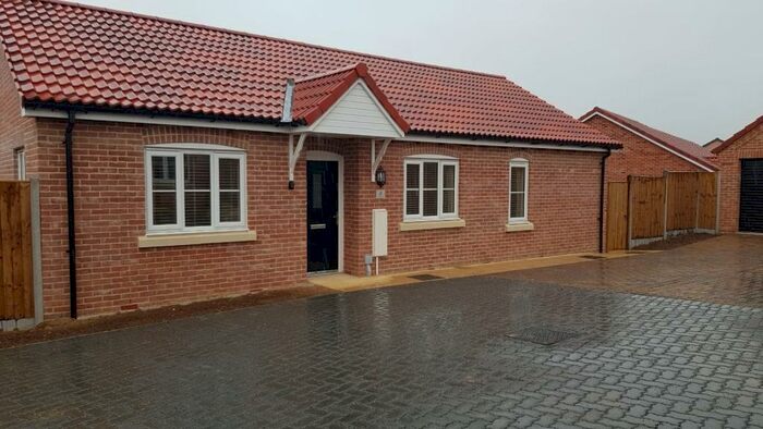 3 Bedroom Bungalow To Rent In Ash Drive, NR29
