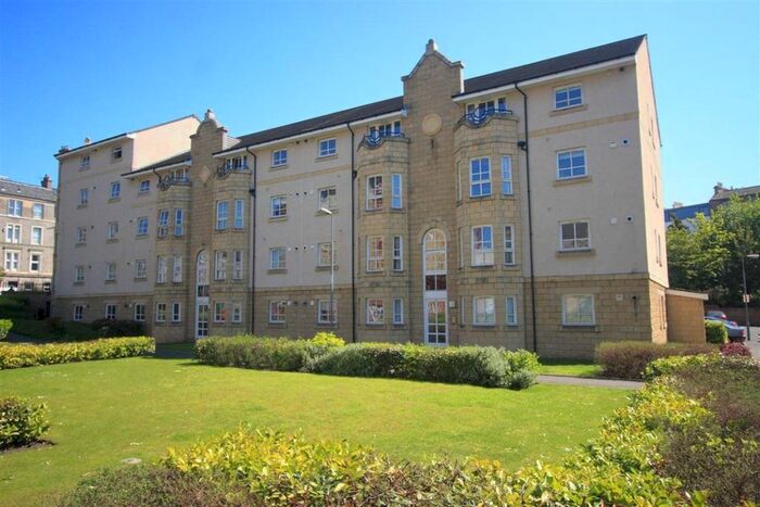 2 Bedroom Flat To Rent In Mcdonald Road, Edinburgh, EH7