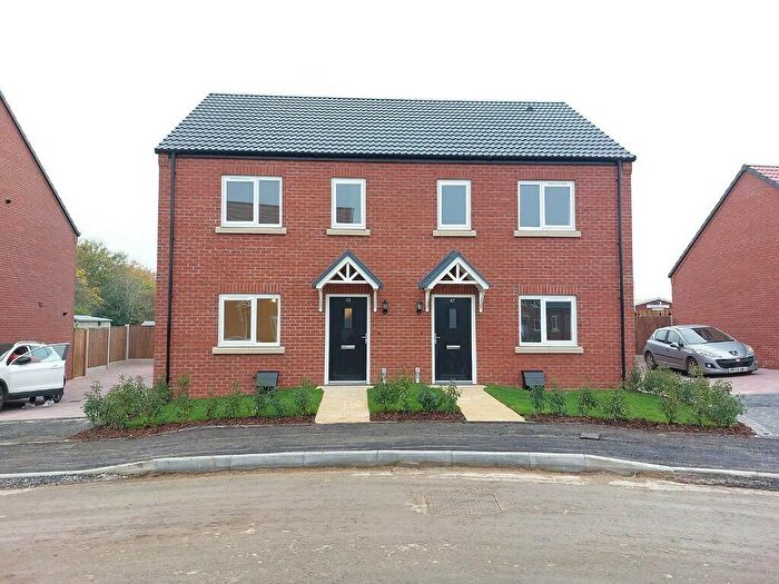 3 Bedroom Semi-Detached House For Sale In Main Road, NG23