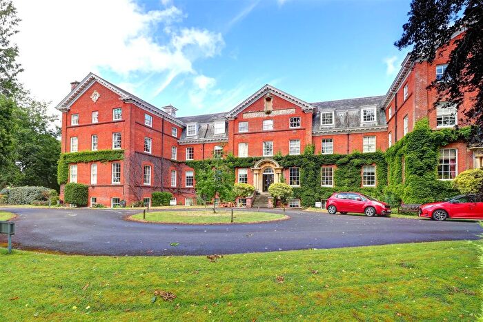 1 Bedroom Flat For Sale In Montfort College, Romsey, Hampshire, SO51
