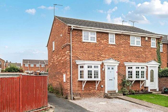 3 Bedroom End Of Terrace House For Sale In Ashgrove, Steeple Claydon, MK18