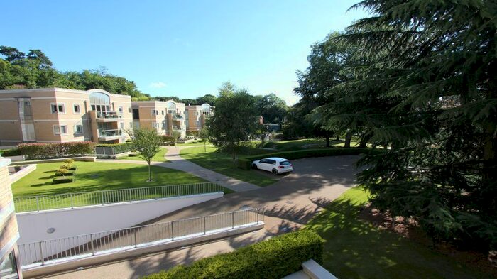 3 Bedroom Flat To Rent In South Park View, Gerrards Cross, SL9