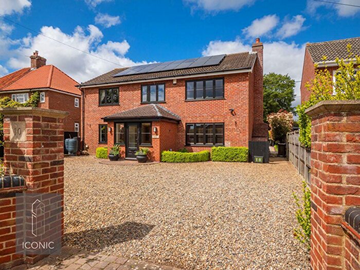 4 Bedroom Detached House For Sale In The Street, Hevingham, Norwich, NR10