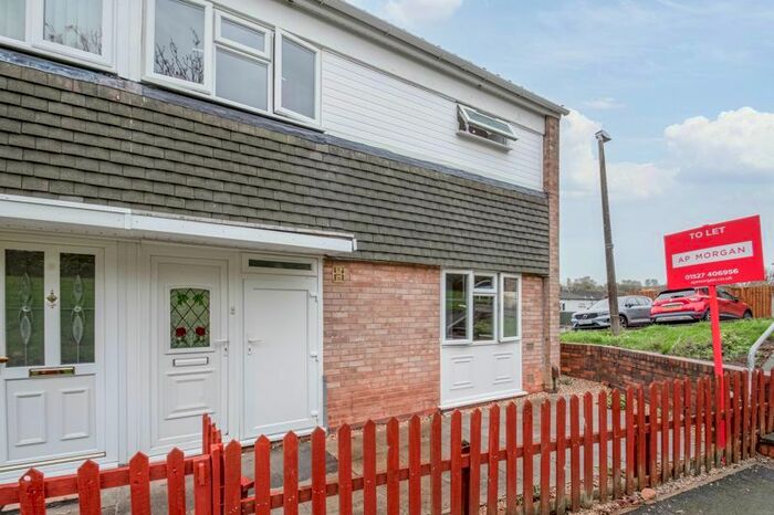 3 Bedroom End Of Terrace House To Rent In Eckington Close, Woodrow North, Redditch., B98