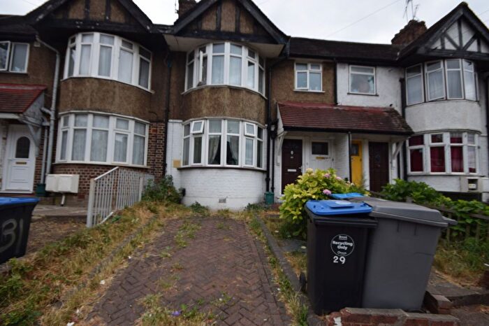 1 Bedroom Flat For Sale In Braemar Avenue, London, NW10