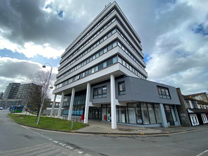 1 Bedroom Flat To Rent In Fleming Way, Town Centre, Swindon, SN1