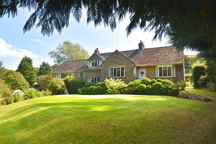 5 Bedroom Detached House For Sale In Combs Road, Chapel-En-Le-Frith, High Peak, SK23