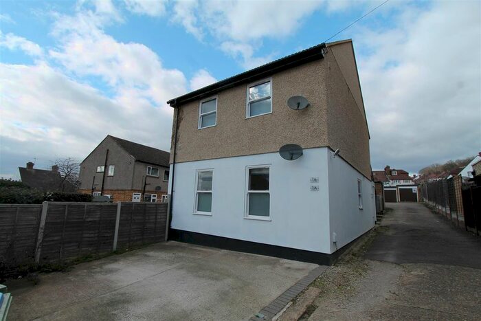 2 Bedroom Maisonette To Rent In Crookston Road, London, SE9