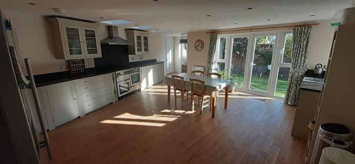 5 Bedroom House To Rent In Easby Abbey, MK41