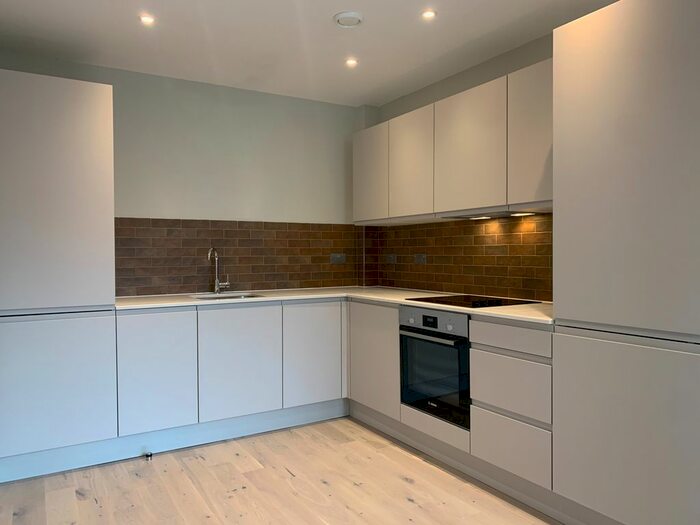 1 Bedroom Flat To Rent In Romsey Road, Maybush, Southampton, SO16