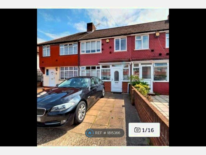 3 Bedroom Terraced House To Rent In Lansbury Avenue, Feltham, TW14
