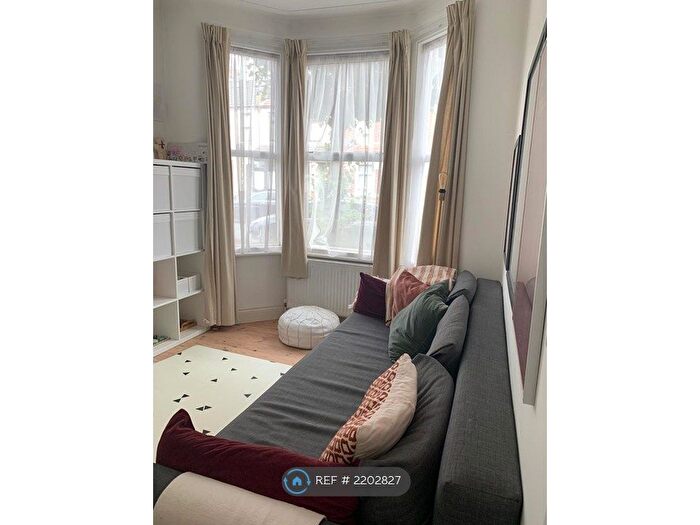 1 Bedroom Flat To Rent In Halley Road, London, E12