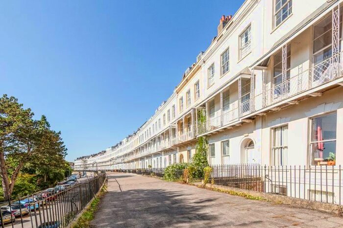 3 Bedroom Flat To Rent In Royal York Crescent, Clifton, Bristol, BS8