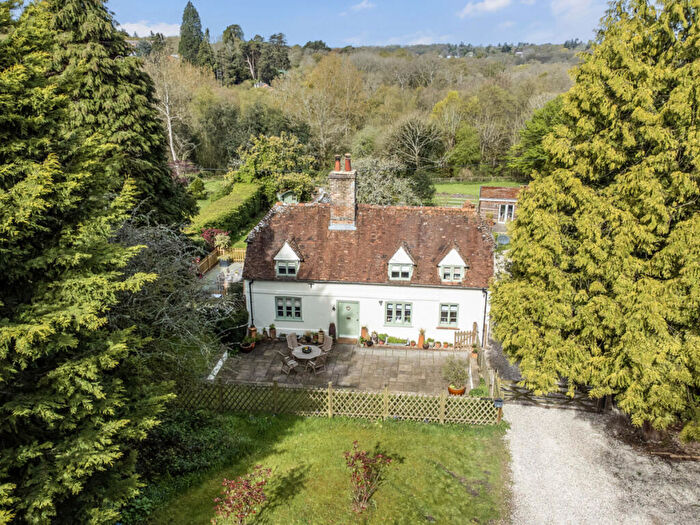 4 Bedroom Country House For Sale In Newtown Common, Newbury, RG20