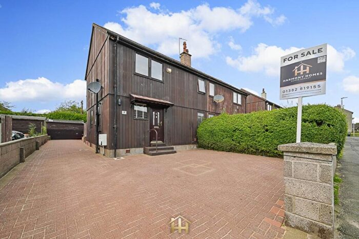 3 Bedroom Semi Detached House For Sale In St. Kilda Terrace, Dundee, DD3
