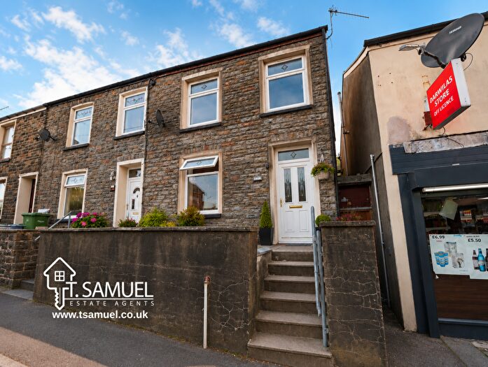 3 Bedroom End Of Terrace House For Sale In High Street, Mountain Ash, CF45