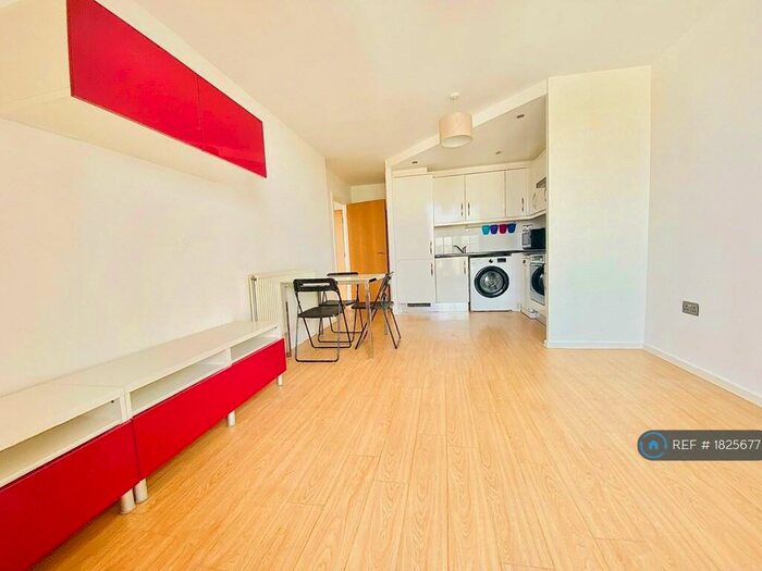 2 Bedroom Flat To Rent In The Oxygen, London, E16
