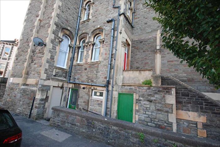 3 Bedroom Apartment To Rent In Garden Flat, Waverley Road, BS6