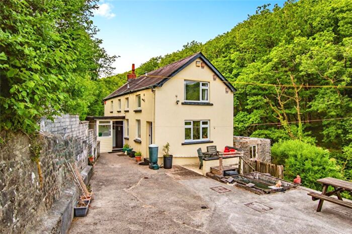 2 Bedroom Detached House For Sale In Cynwyl Road, Carmarthen, Dyfed, SA33