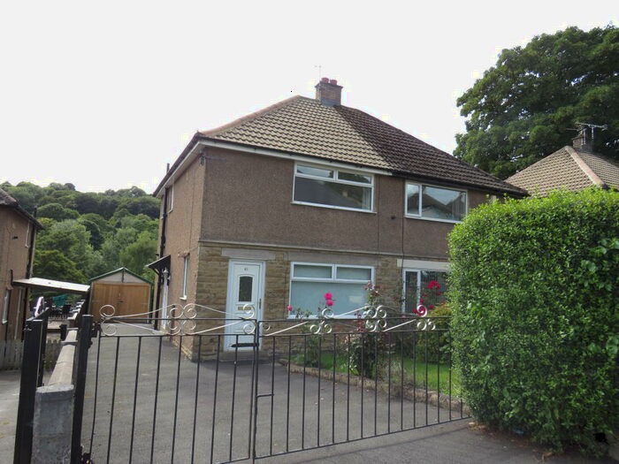 2 Bedroom Semi-Detached House To Rent In Meadow Lane, Halifax, HX3