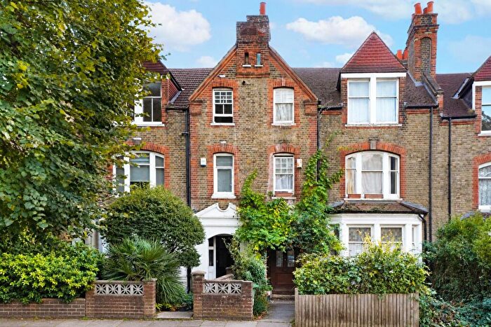 1 Bedroom Flat For Sale In Adelaide Avenue, Brockley, London, SE4