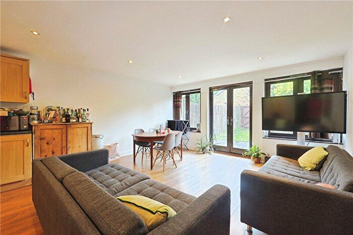 4 Bedroom Maisonette For Sale In Maysoule Road, Battersea, London, SW11