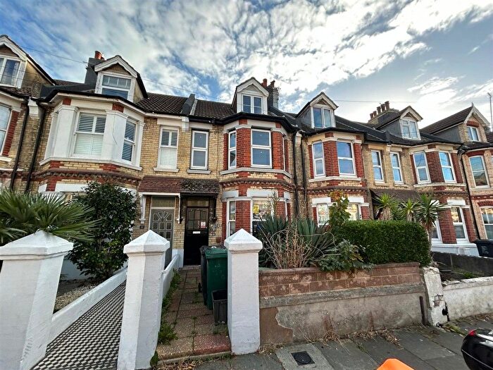 2 Bedroom Flat For Sale In St. Aubyns Road, Portslade, Brighton, BN41