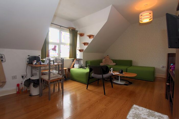 1 Bedroom Flat To Rent In Myddleton Road, London, N22