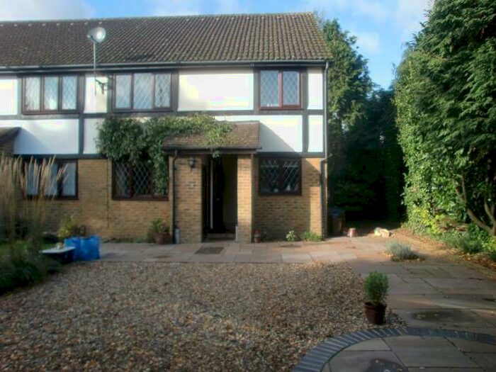 2 Bedroom Semi-Detached House To Rent In Hardwicke Gardens, Amersham, HP6